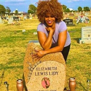 Meet your Posher, Rita